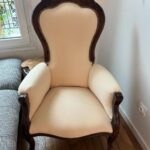 tapissier Oise 60 6 Réfection complète fauteuil style bergère finition clouté tissus fournis par nos soins Amara -7272 crème #artisan #tapissier #fauteuil #louvres #valdoise