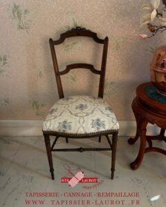Réfection et restauration de chaises – Yvelines, Val-d’Oise, Hauts-de-Seine 18 Réfection assise chaise en tapisserie Taverny 95
