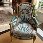 Restauration de canapés et fauteuils dans le Val d'Oise 4 Réfection complète bergère à coussin tissus fournis par le client ville de Montlignon 95680 Val-d'Oise